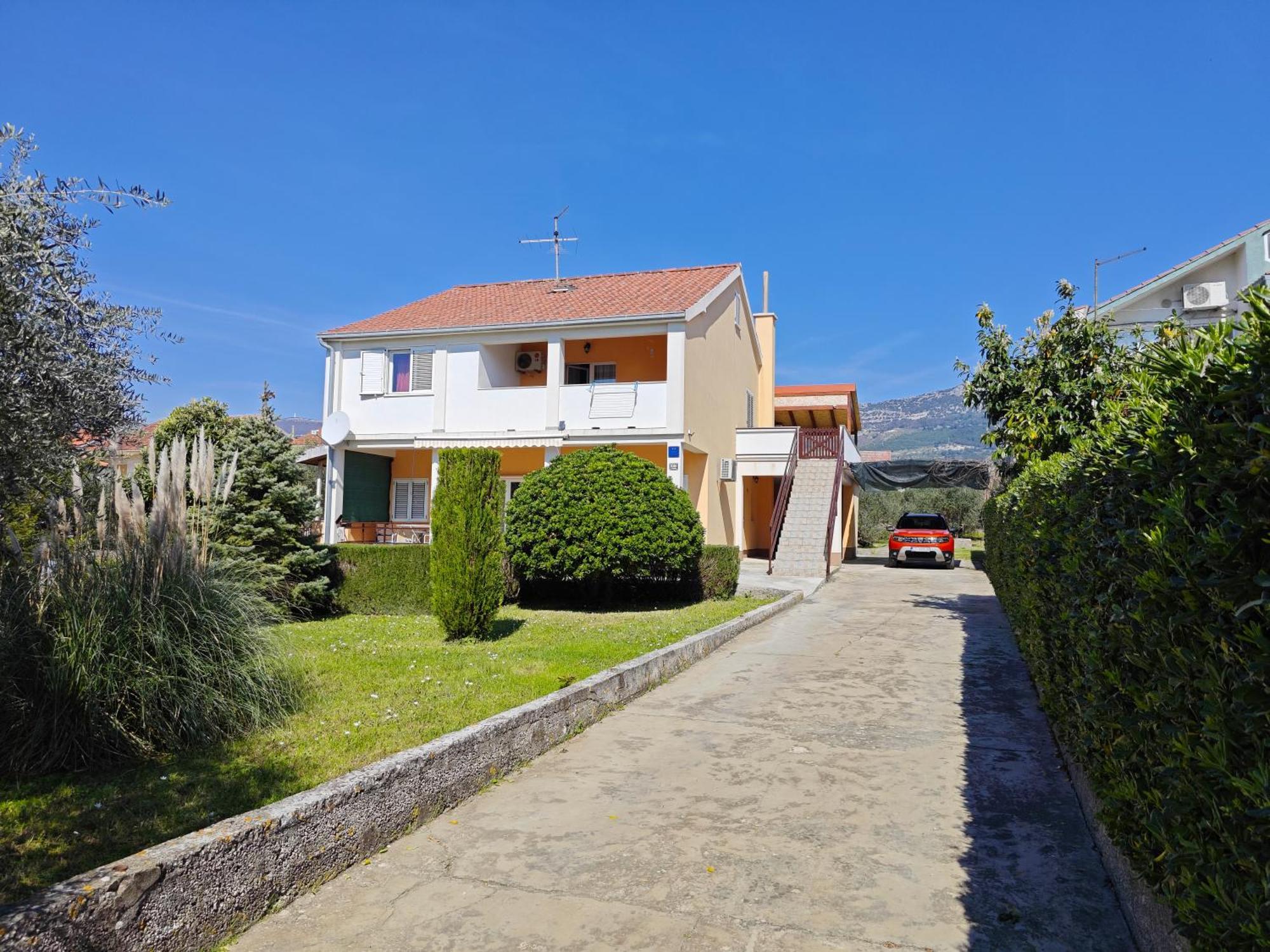Apartment Paula Kaštela Kültér fotó