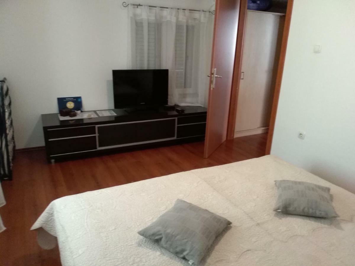 Apartment Paula Kaštela Kültér fotó