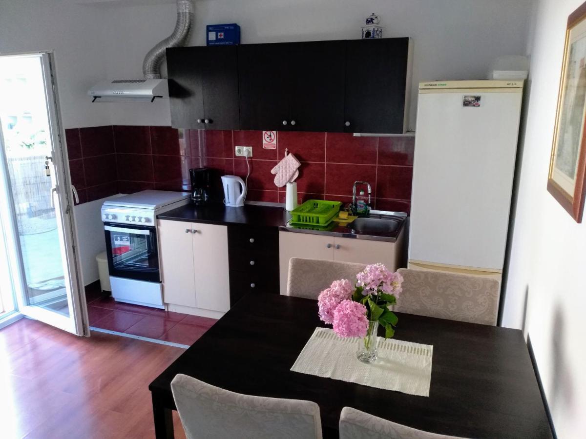 Apartment Paula Kaštela Kültér fotó